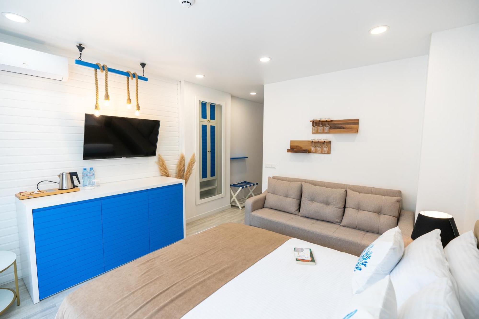 Seagull Beachfront Boutique Hotel 巴统 外观 照片