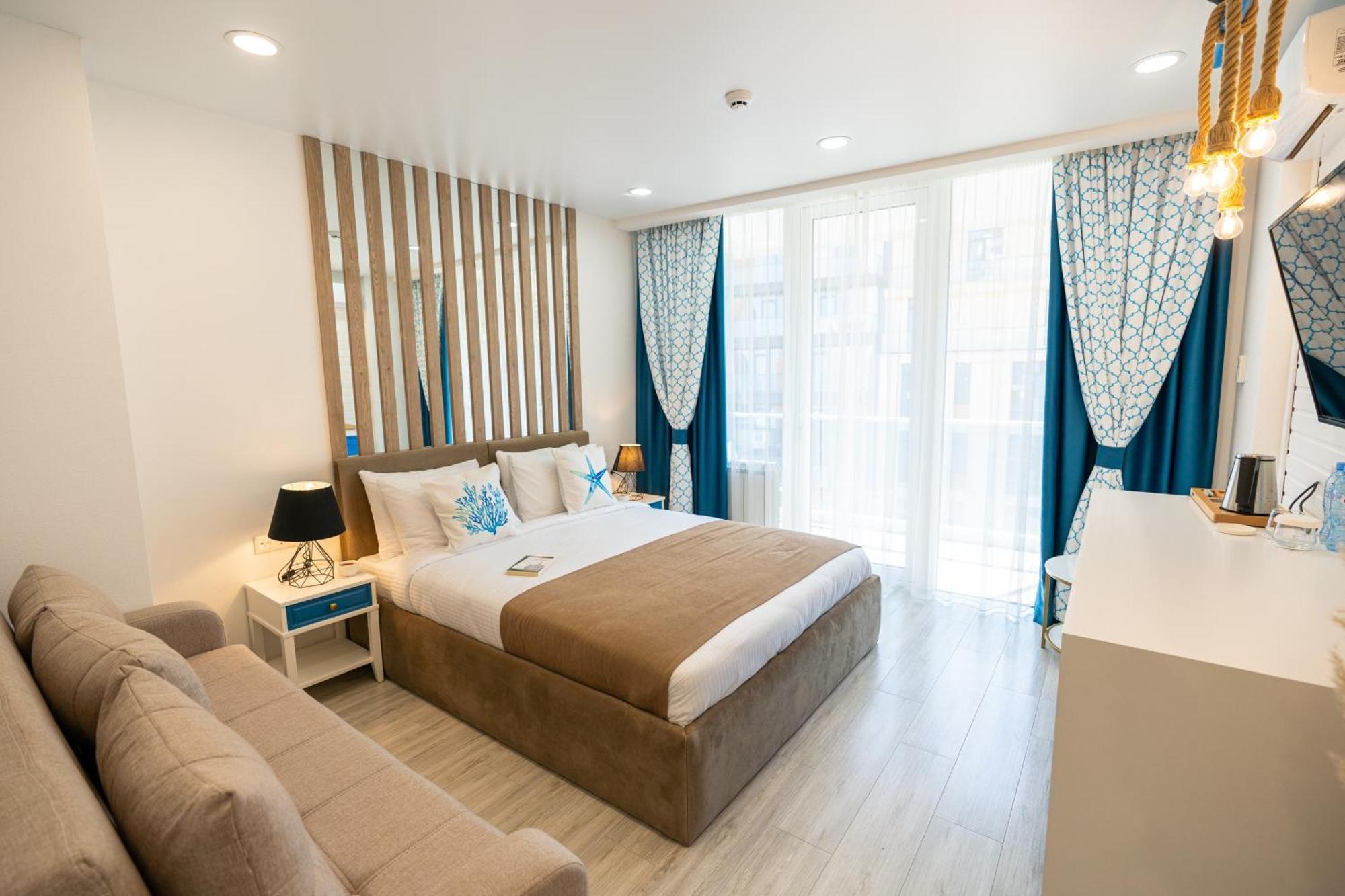 Seagull Beachfront Boutique Hotel 巴统 外观 照片