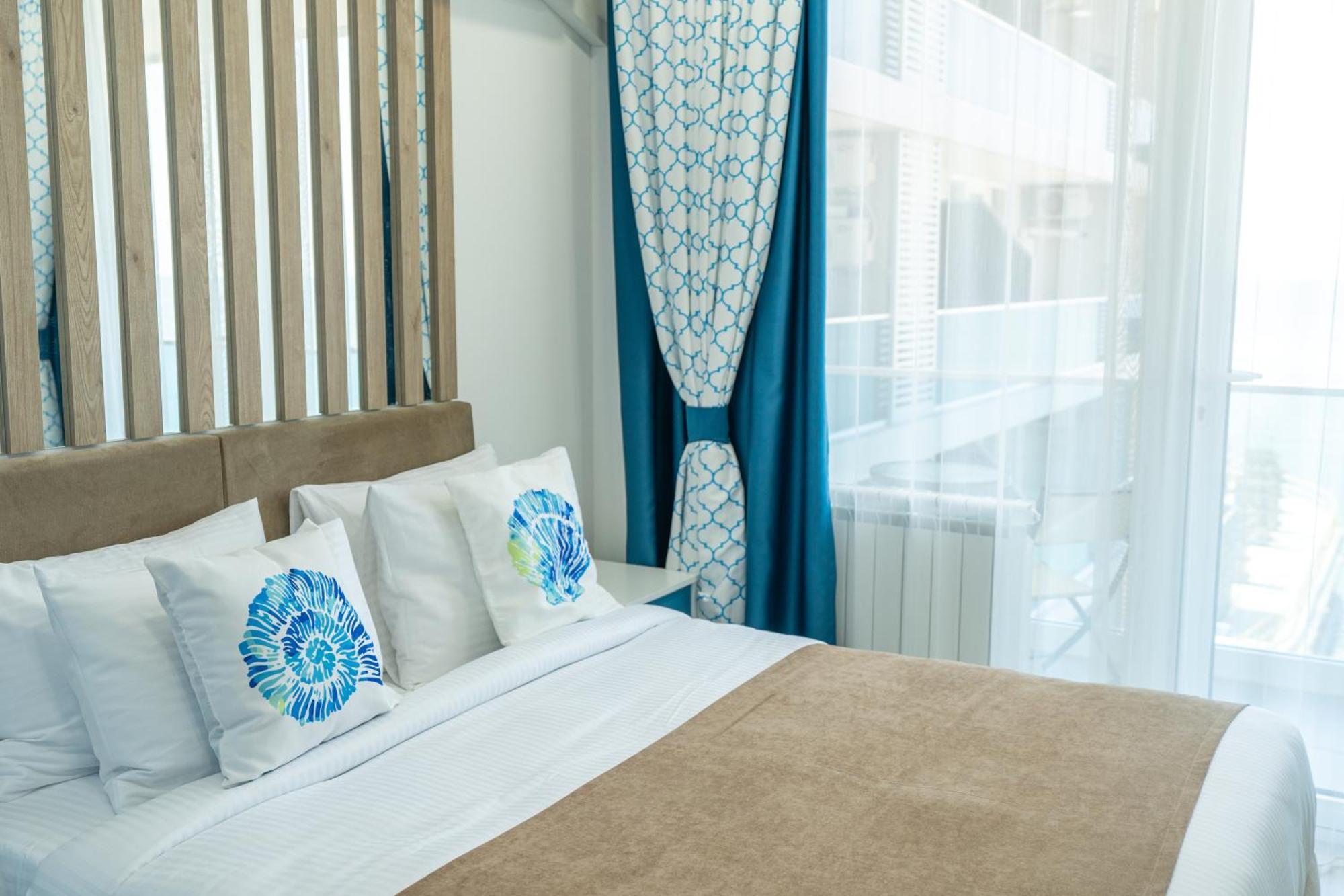 Seagull Beachfront Boutique Hotel 巴统 客房 照片