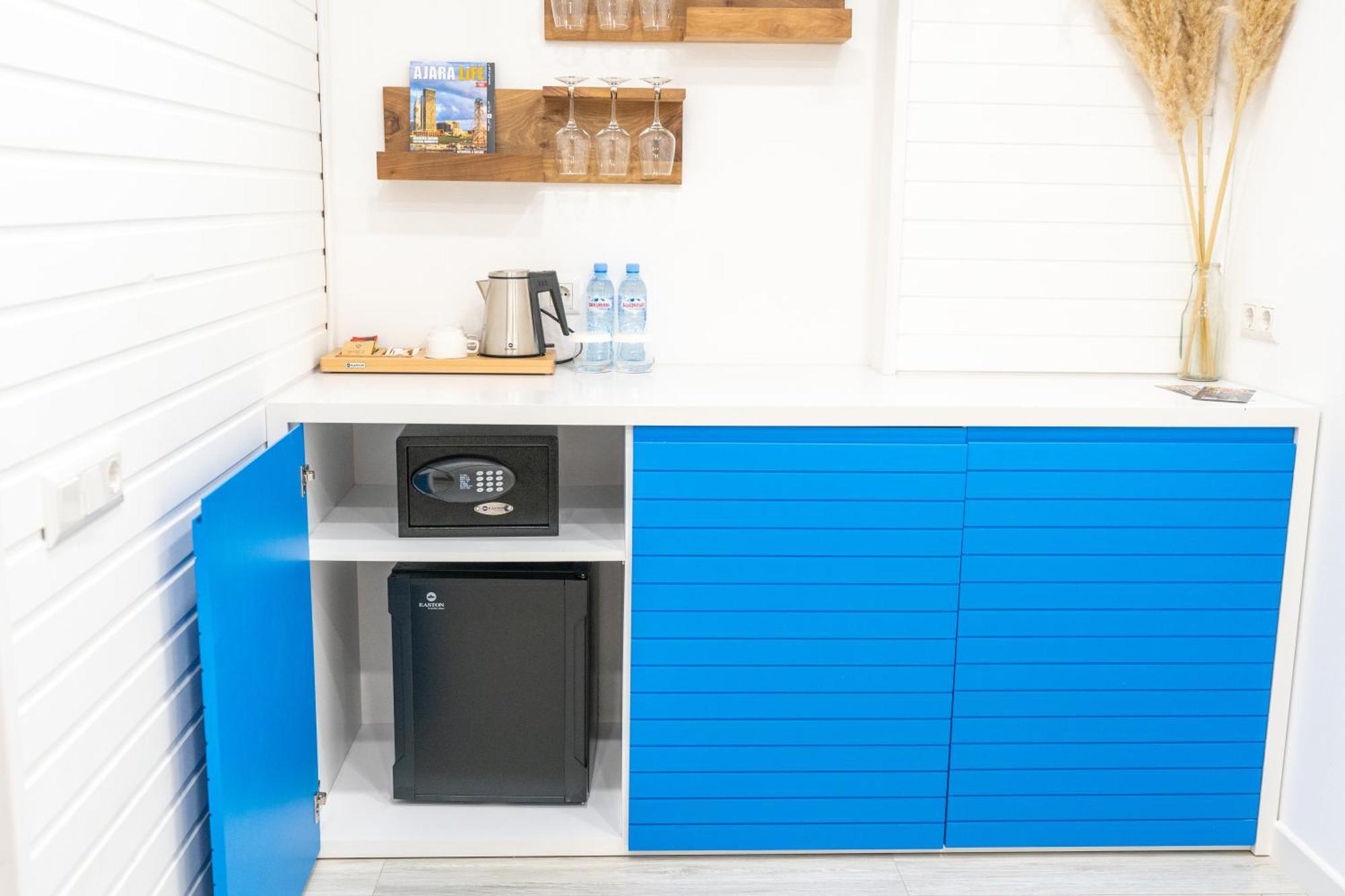 Seagull Beachfront Boutique Hotel 巴统 客房 照片