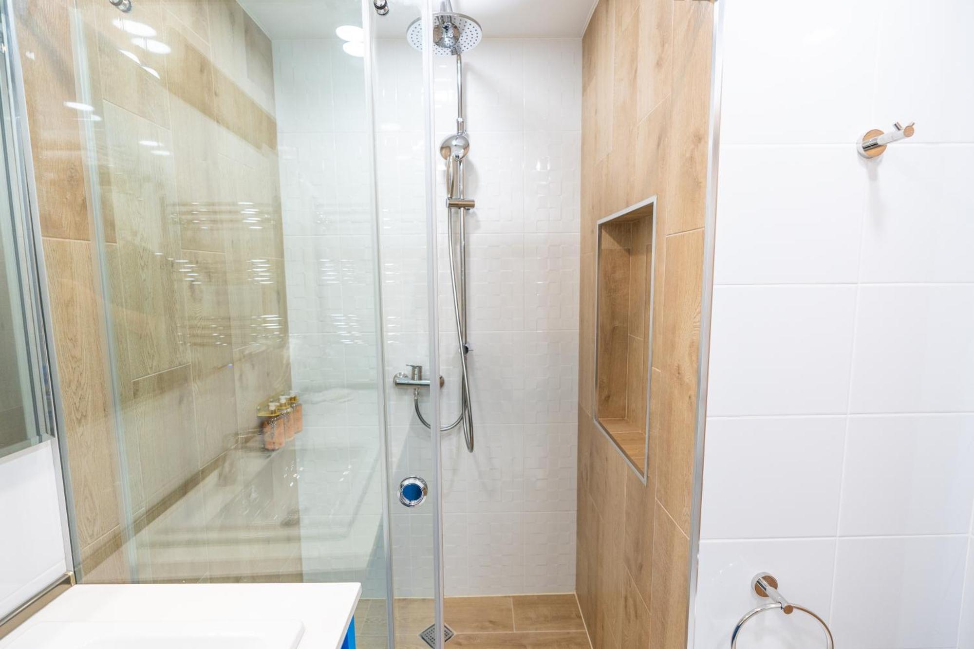 Seagull Beachfront Boutique Hotel 巴统 客房 照片
