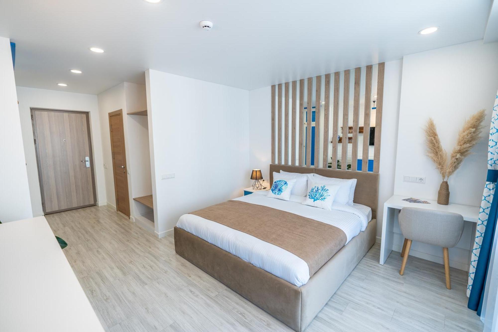 Seagull Beachfront Boutique Hotel 巴统 客房 照片