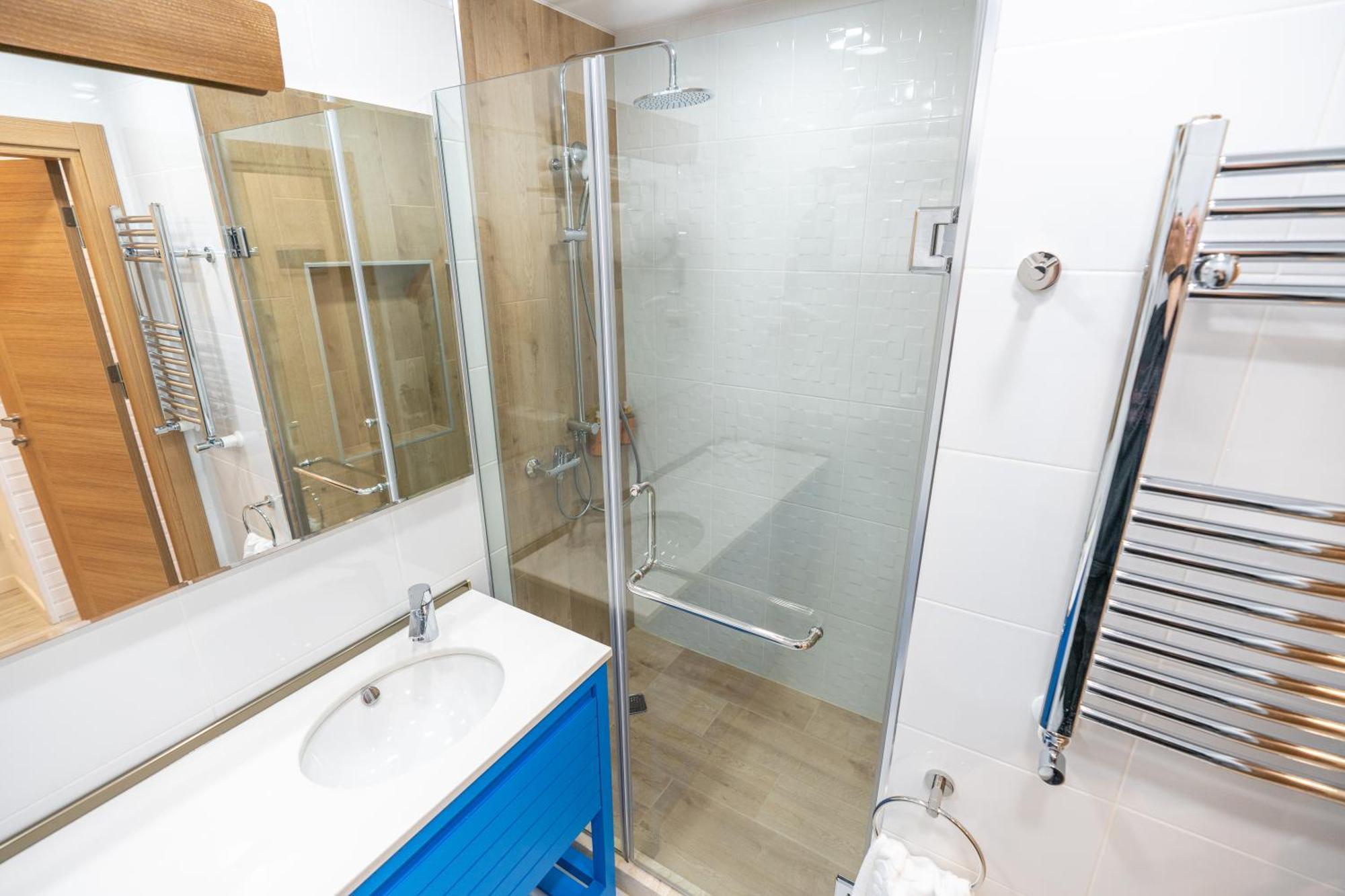 Seagull Beachfront Boutique Hotel 巴统 客房 照片