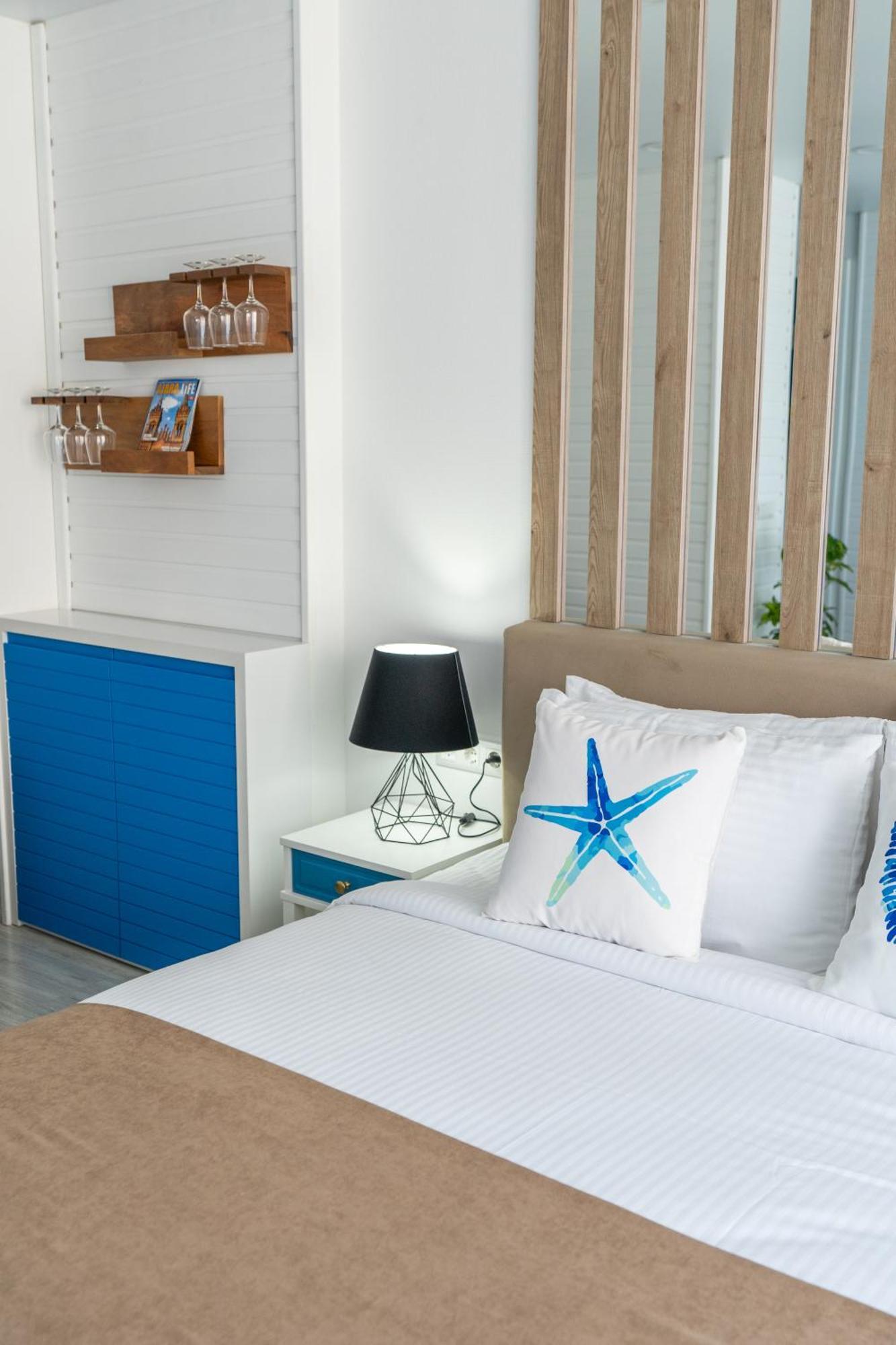 Seagull Beachfront Boutique Hotel 巴统 客房 照片