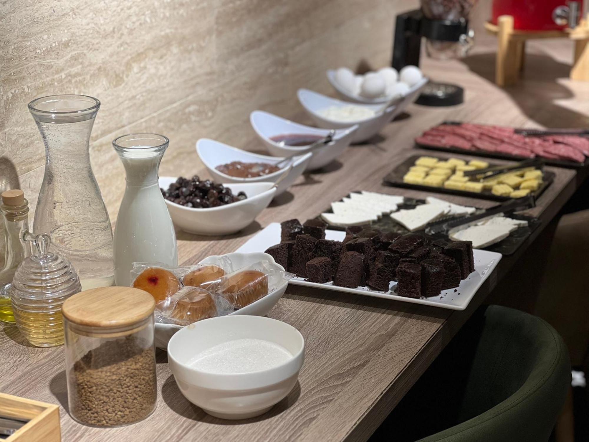 Seagull Beachfront Boutique Hotel 巴统 外观 照片