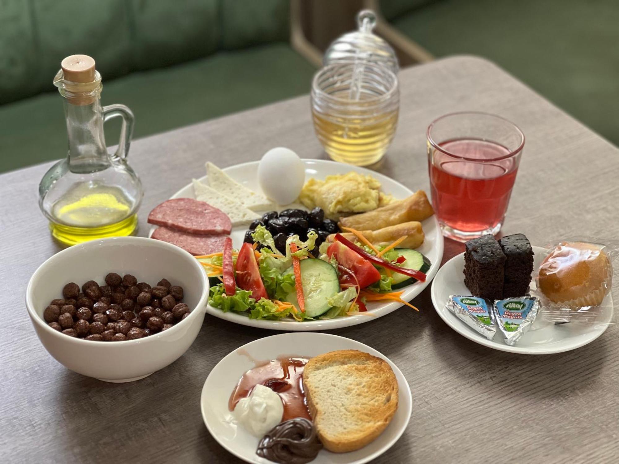 Seagull Beachfront Boutique Hotel 巴统 外观 照片